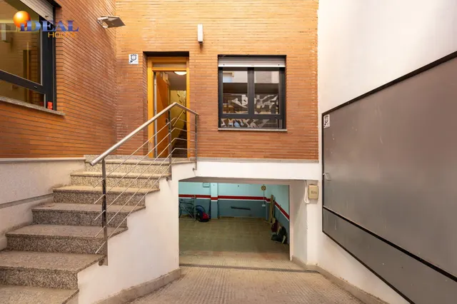 Casa exclusiva junto a Acera del Darro. Pleno centro de Granada. Seminueva y con ascensor propio — 4