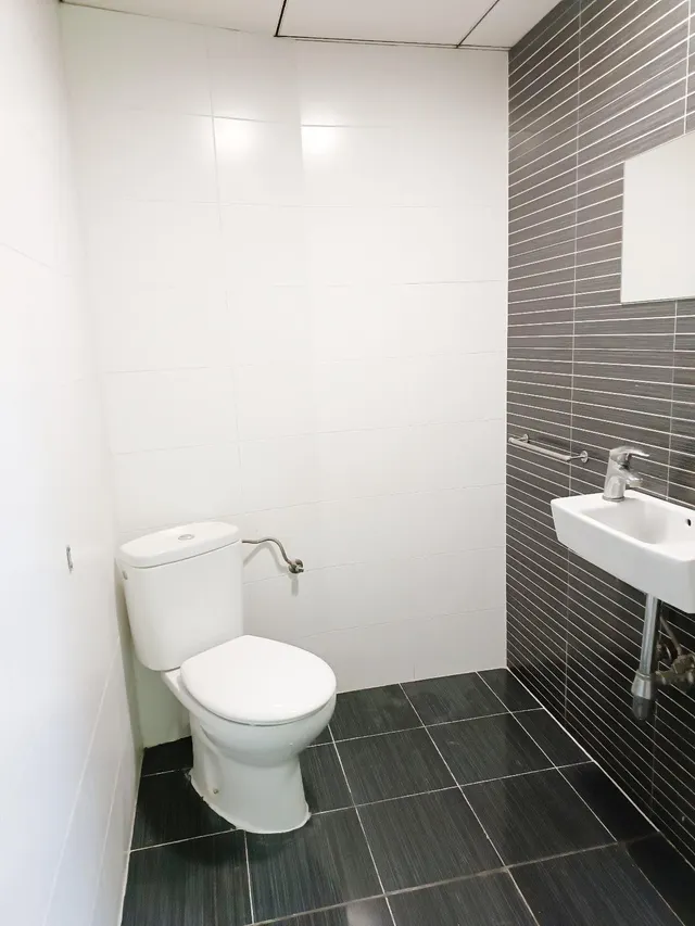 LOCAL COMERCIAL DE 116 m2 EN BURJASSOT !! — 25