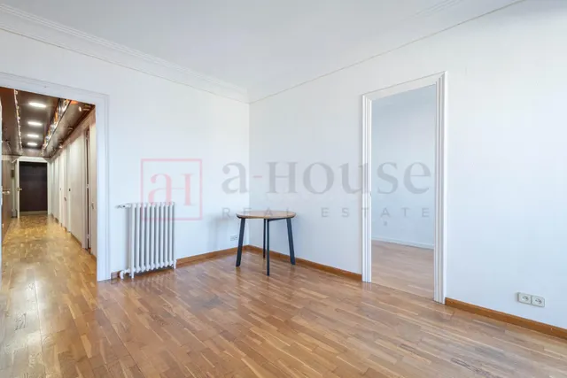 ESPECTACULAR PISO PARA ENTRAR A VIVIR EN VILA DE GRACIA — 3