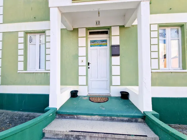 EXCLUSIVO CONJUNTO DE DOS CASAS CON JARDÍN Y GARAJE A 300 METROS DE LA PLAYA DE A RAPADOIRA – FOZ — 8