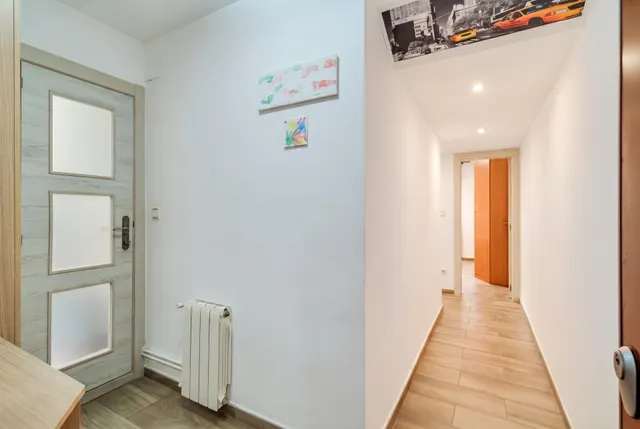Espectacular piso, muy luminoso y listo para entrar a vivir en Prat de Llobregat!! — 7