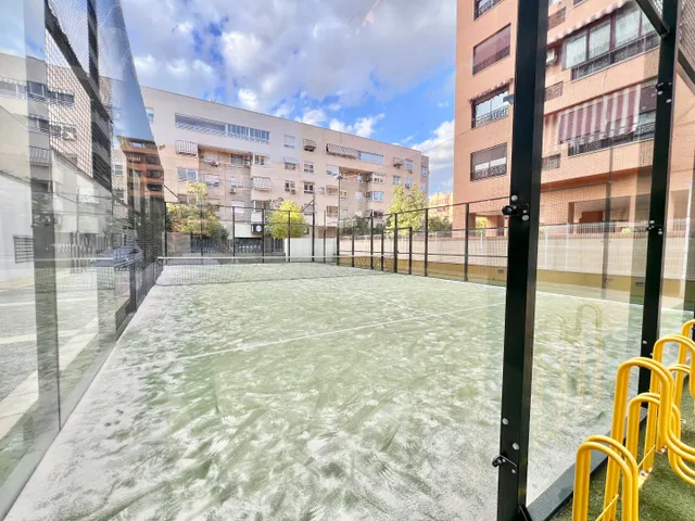 FANTASTICA VIVIENDA CERCA DEL TRAM — 23
