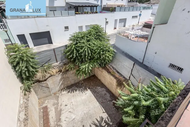 SOLAR EN LANCHA DEL GENIL — 4