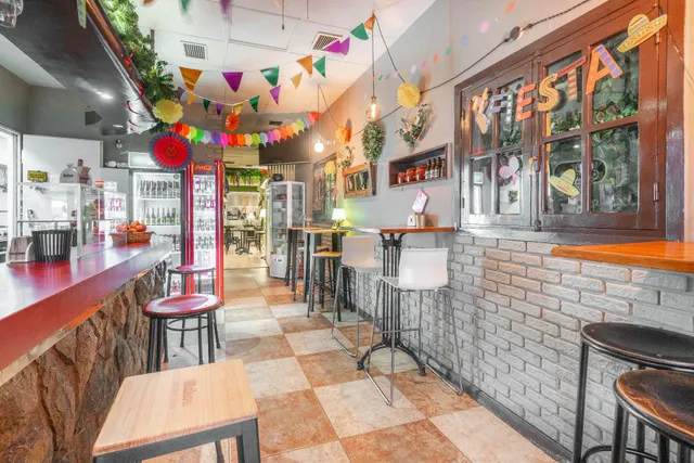 Oportunidad de Traspaso: Bar Restaurante en Funcionamiento en Oviedo — 12