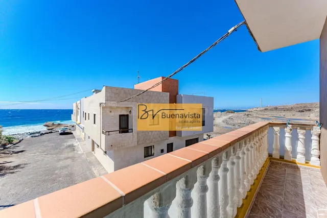 Beachfront Apartment: A Unique Opportunity - foto 2