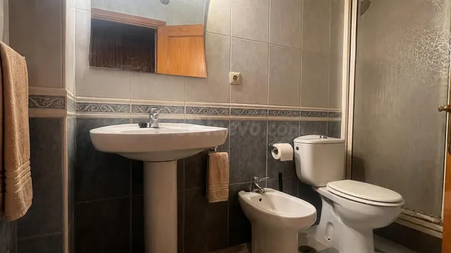 Piso de 72 m2 con 3 dormitorios y balcón a pocos minutos del - foto 5