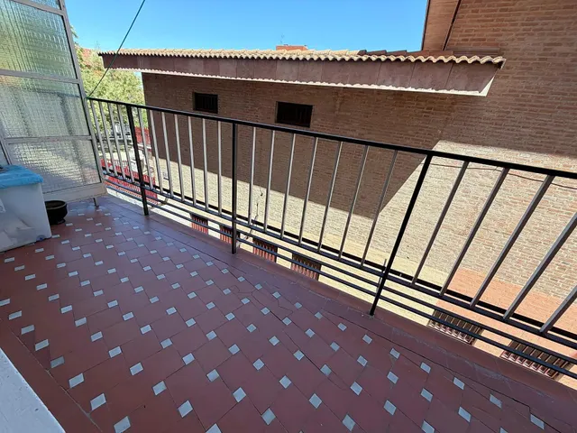 ¡A 1 minuto del Metro Carabanchel Alto! Luminosa 1ª planta c - foto 2
