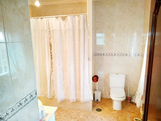 Urbis te ofrece un chalet independiente en venta en Castellanos de Villiquera, Salamanca. — 38