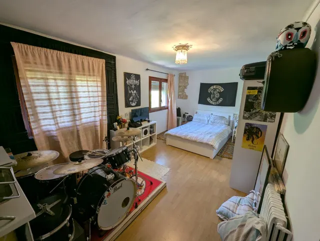 INCREIBLE CASA FAMILIAR CON SOLERA — 37