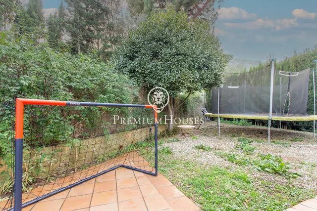 Casa independiente con jardín en venta en Argentona — 38