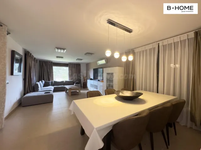Chalet 3 habitaciones 270m² en venta - Valle del sol 1