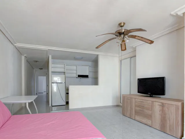 Edificio Galeon. Apartamento para reforma con excelente potencial de inversión + 2 amplias terrazas + piscina comunitaria — 7