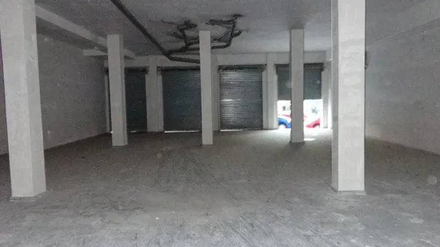 LOCAL EN VENTA EN PETRER — 8