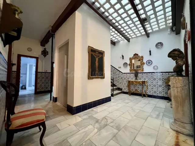 C. EXCLUSIVA CASA EN LA JUDERÍA A 5 MINUTOS DE LA MEZQUITA-CATEDRAL CON GARAJE Y ASCENSOR — 4