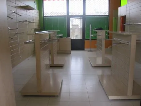 LOCAL COMERCIAL EN BERTAMIRÁNS — 5