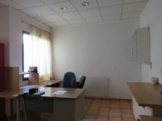 Fabuloso Local. Venta o Alquiler Ontinyent — 4