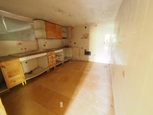 SE VENDE CASA INDEPENDIENTE EN LA TORRE DE CLARAMUNT, ZONA P - foto 4