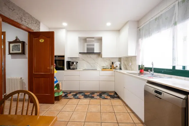 #  ¡Casa con encanto a solo 100 metros del mar en el Centre-Marítim de Mataró! — 38