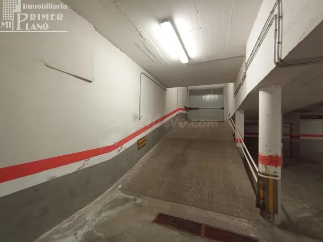 Oportunidad Única en venta y alquiler: Parking en el centro  - foto 2