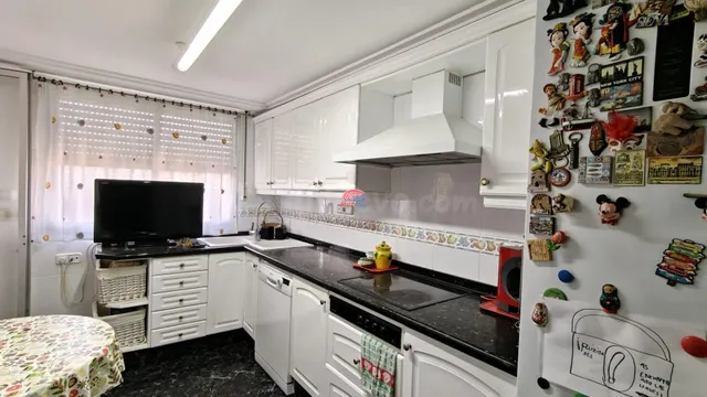 ESTUPENDO PISO ESQUINERO ZONA MORERIA - foto 4