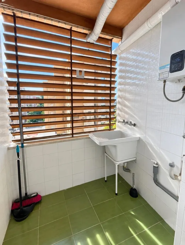 Piso reformado de 3 habitaciones con balcón — 21