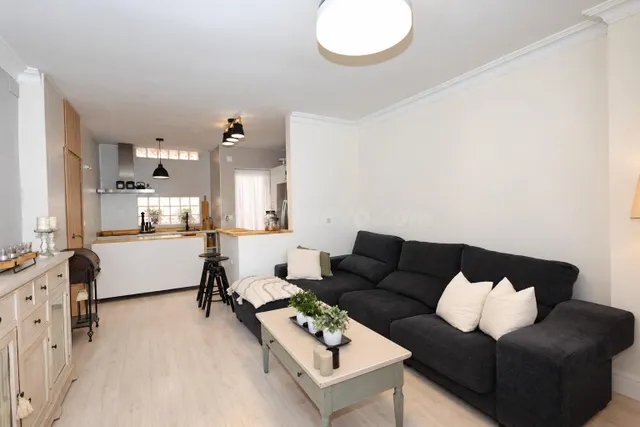 ¡tu nuevo hogar con dos patios, 2 dormitorios y aire por conductos! — 2