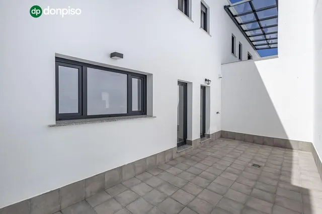 Vivienda de lujo en Urbanización SERRALLO HILLS. — 18