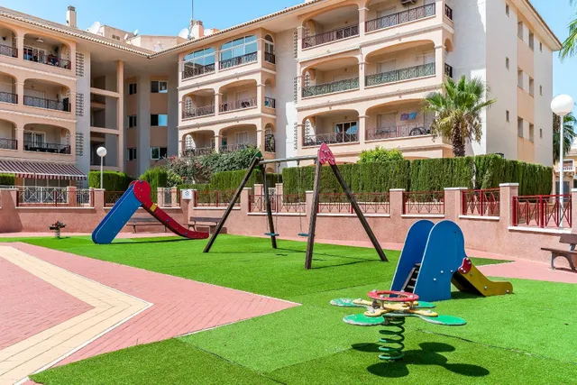 Apartamento de 2 dormitorios 2 baños en playa flamenca (orihuela costa) — 25