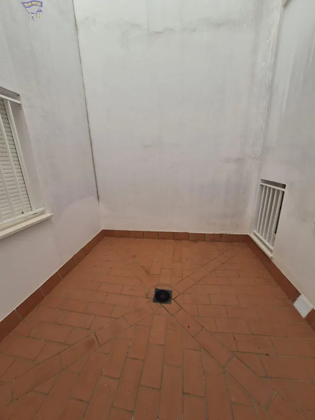 SE VENDE PISO POR LA ZONA CENTRO — 18
