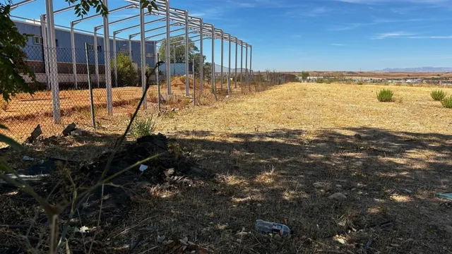 PARCELA INDUSTRIAL DE 1.500 m² EN POLIGONO LOS FRAILES – DAG - foto 2