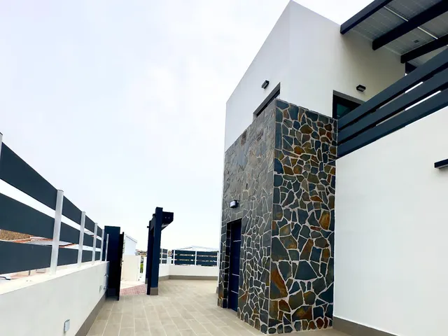 VILLA PRIMERA LÍNEA GOLF — 28