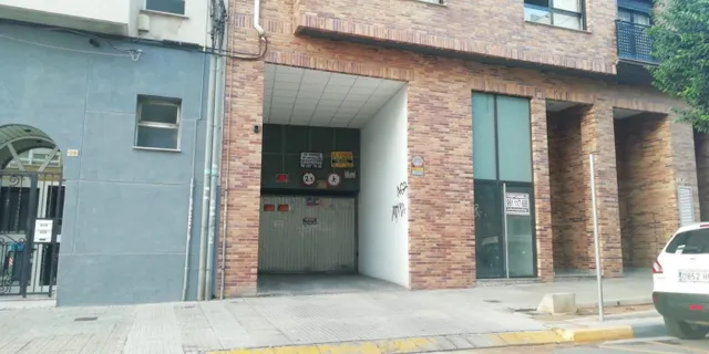 ZONA HOSPITAL ANTIGUO - EDIFICIO LA PILARICA - PLAZA DE GARAJE ABIERTA - SE VENDE — 9