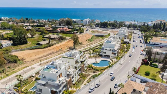 Ático de lujo en Benalus con piscina privada y vistas panorá - foto 2