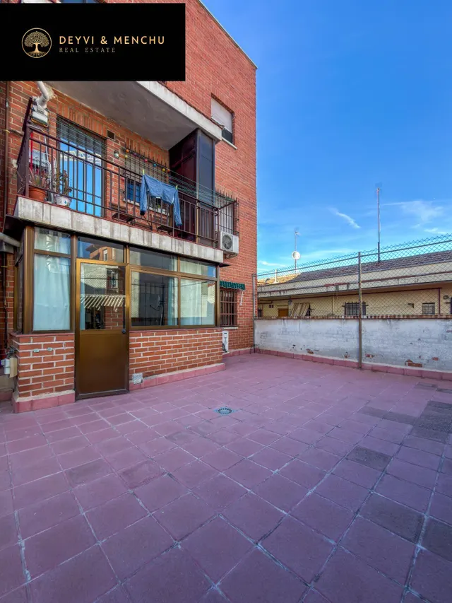 Piso exterior con terraza, 2 dormitorios y listo para entrar a vivir — 39