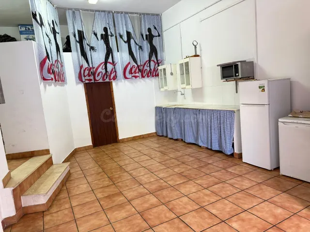 Local comercial en venta - Barrio del Pilar