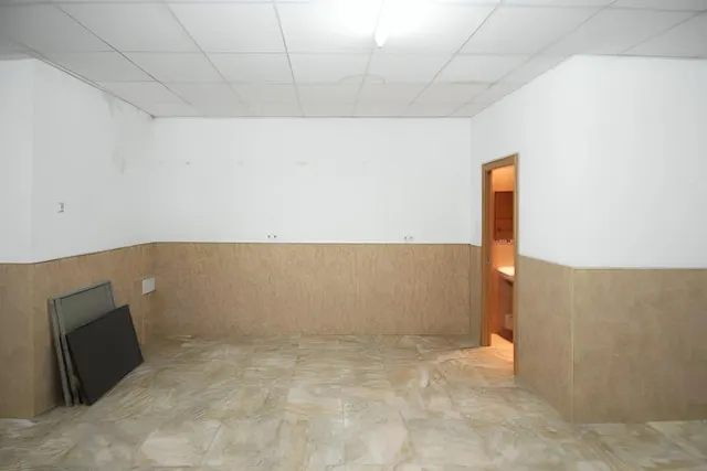 BAJO EN VENTA EN TORRENT – 81 m2, REFORMADO, A PIE DE CALLE Y CON MÚLTIPLES POSIBILIDADES — 7