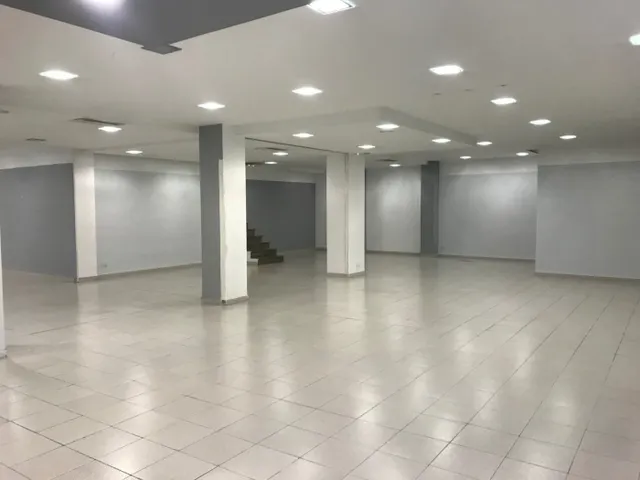 LOCAL COMERCIAL CÉNTRICO — 2