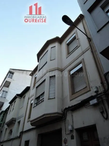 VENTA DE EDIFICIO EN O COUTO