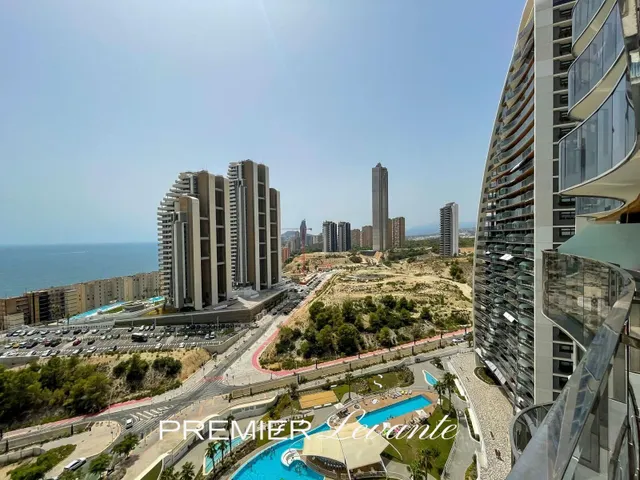 ESPECTACULAR PISO EN BENIDORM — 40