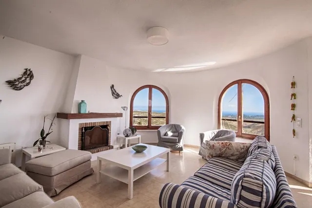 VILLA AUTÉNTICA ESPAÑOLA CON IMPRESIONANTE VISTA PANORÁMICA AL MAR — 6