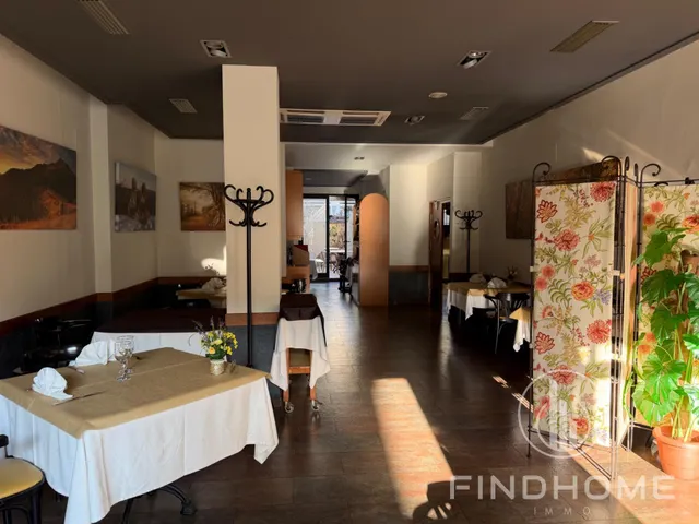 Negocio 303m² en venta - Centro — 10
