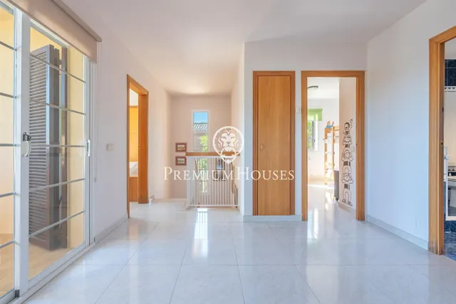 Casa con jardín y piscina en L'Aragai — 44