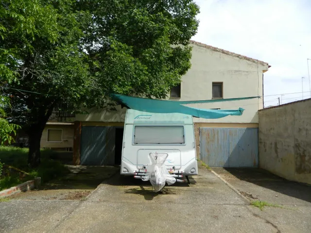 CASA CON TERRENO EN CALLE LOPE DE VEGA 12 - foto 2