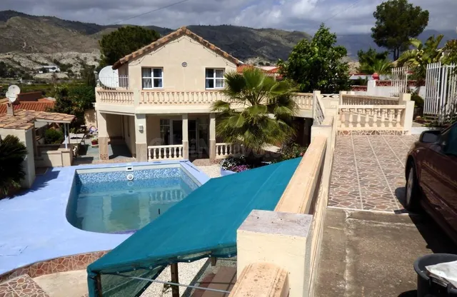 SE VENDE GRAN CHALET EN BELLA ORCHETA - foto 5