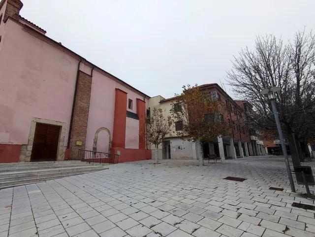 LOCAL PLAZA MAYOR — 6