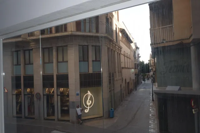EDIFICIO COMERCIAL EN EL CORAZON DE MANACOR (Galerias Caldentey) — 10