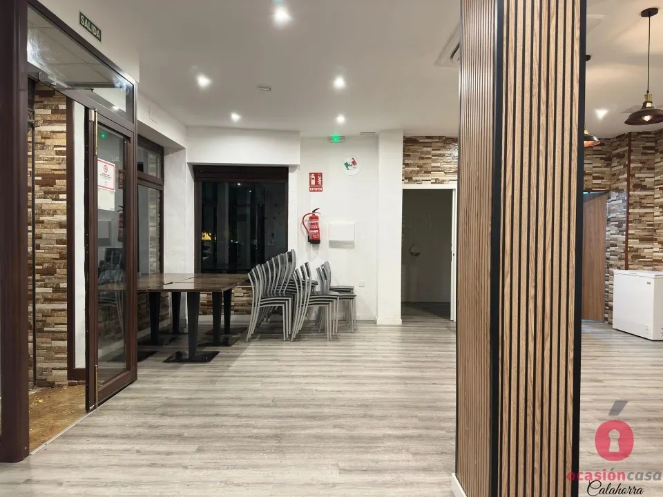 LOCAL COMERCIAL REFORMADO 2024 - JUNTO PLAZA MEDIODÍA