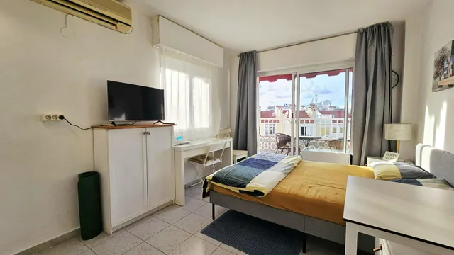 Estudio con piscina. parquing y vista al mar — 14