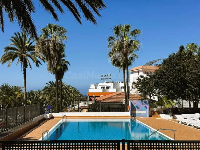 Acogedor apartamento con terraza y vistas al mar en Playa de