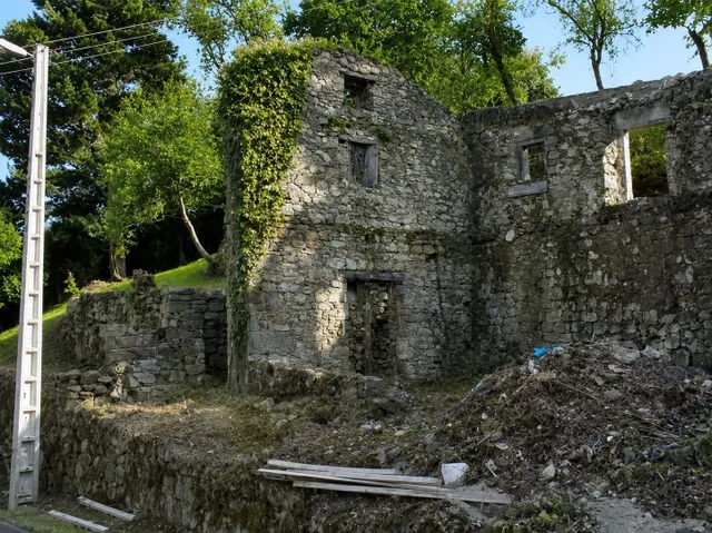FINCA URBANA EN ZONA TRANQUILA Y ENTORNO PRIVILEGIADO.- — 2
